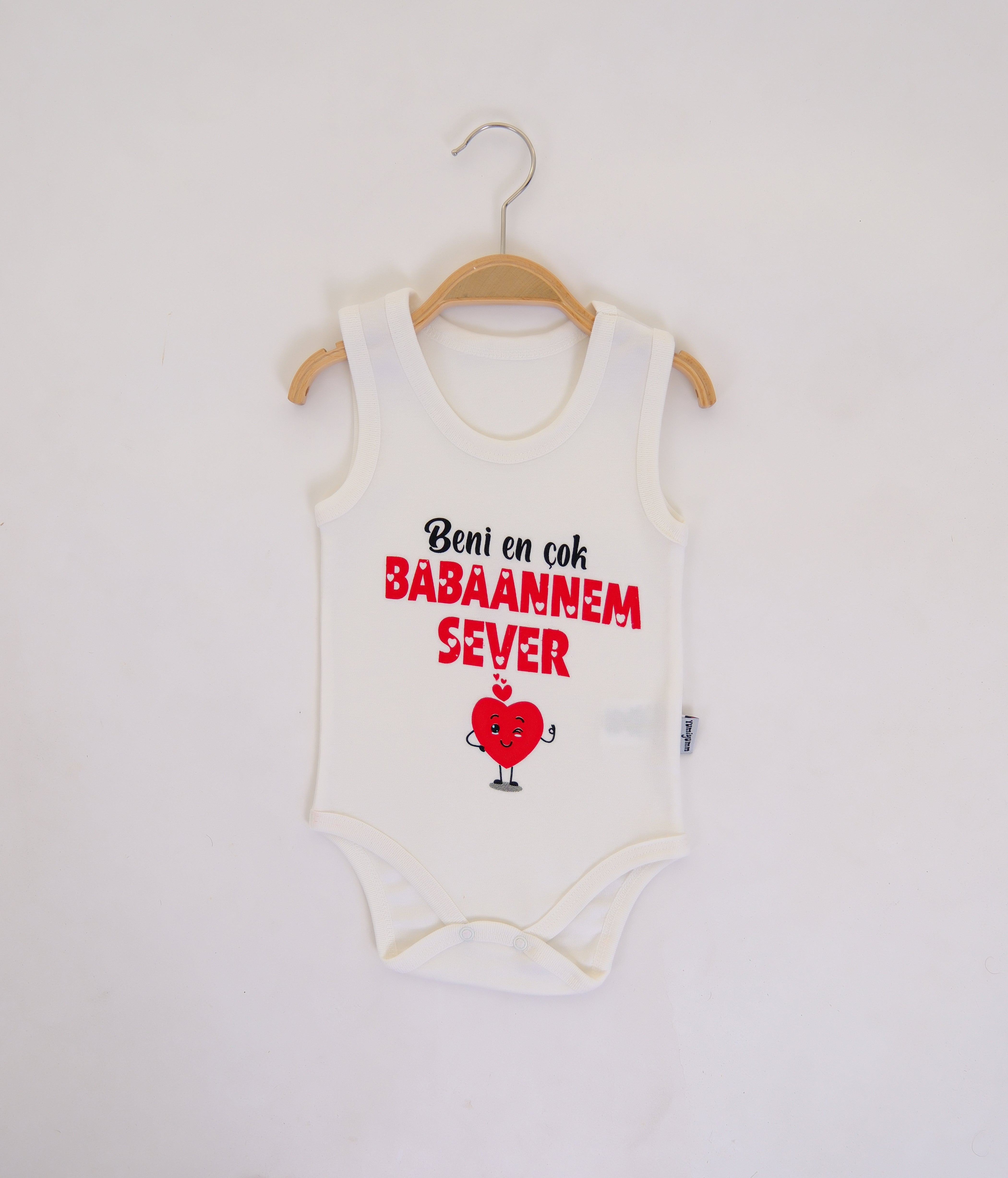 Beni En Çok Babaannem Sever Baskılı Bebek Zıbın